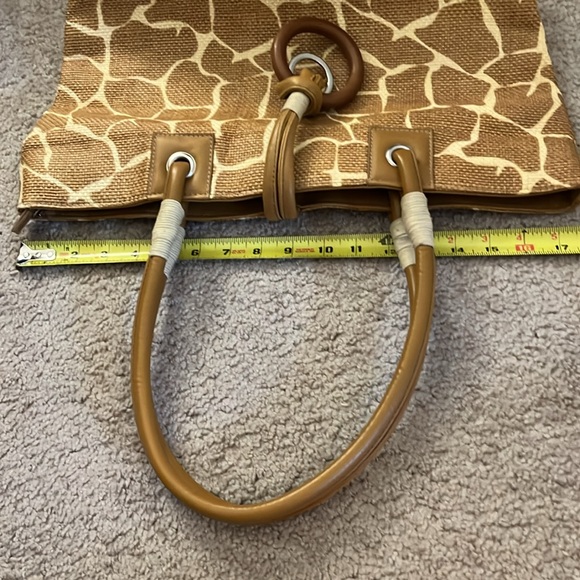 LIKE NEW FORTUNA VALENTINO STRAW TOTE - Picture 12 of 13